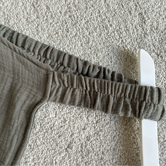 Pinkblush olive romper - Picture 6 of 6